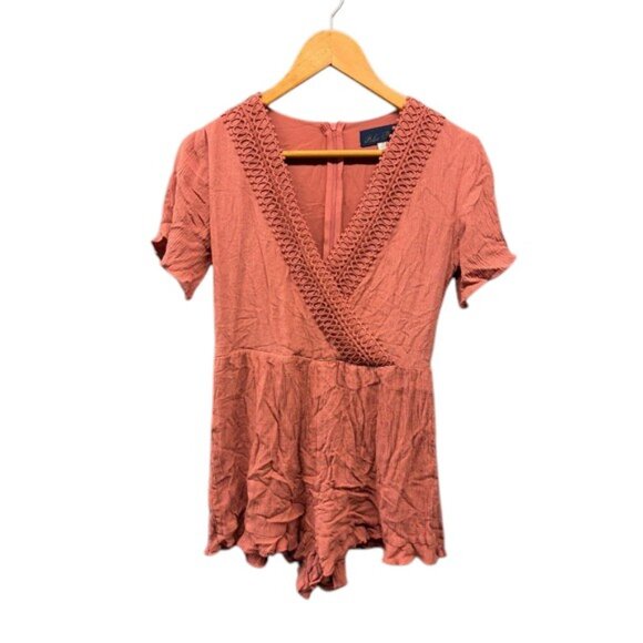 Blue Rain Janae Romper Women's Medium Rust Short Sleeve Lace Trim Rayon V Neck - Picture 1 of 11